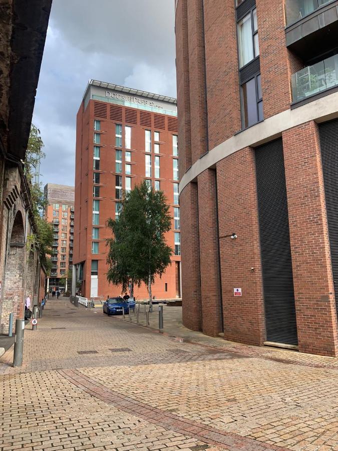 2 Bed Apartment In Granary Wharf Leeds Leeds  Eksteriør billede